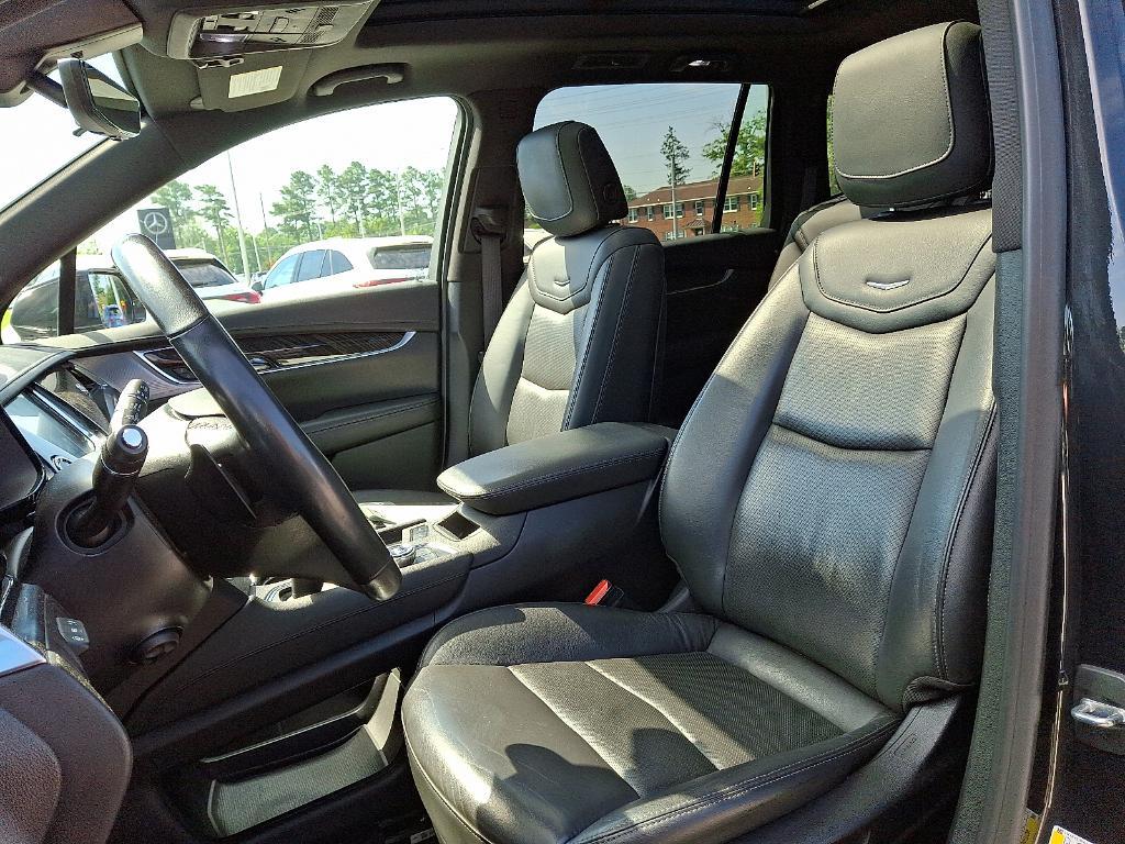 used 2020 Cadillac XT6 car, priced at $25,900