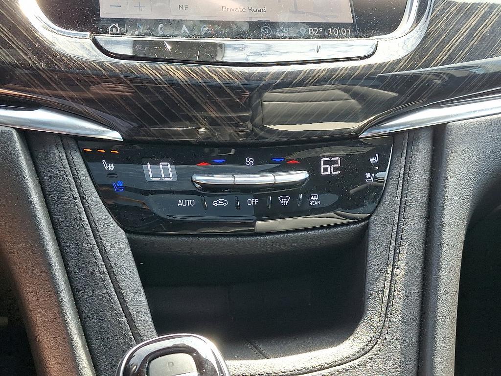 used 2020 Cadillac XT6 car, priced at $25,900