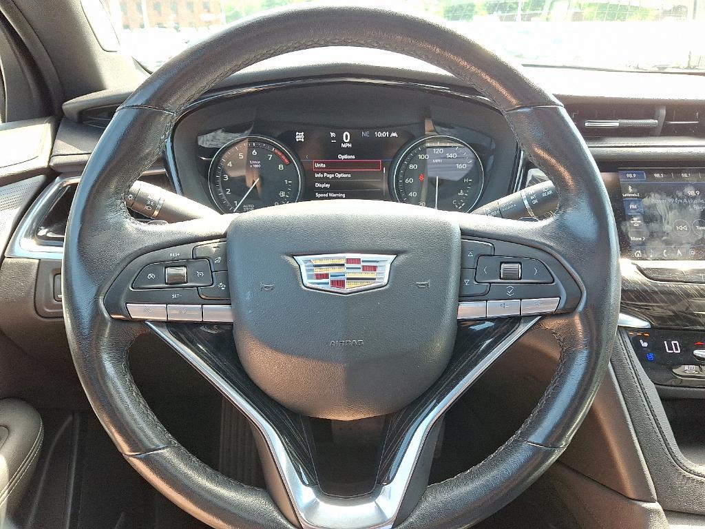 used 2020 Cadillac XT6 car, priced at $25,900