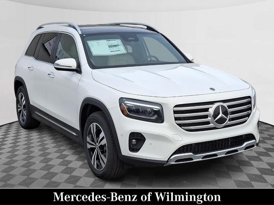 new 2025 Mercedes-Benz GLB 250 car, priced at $52,115