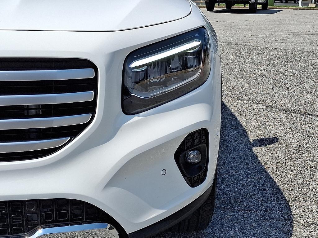 used 2025 Mercedes-Benz GLB 250 car, priced at $48,900
