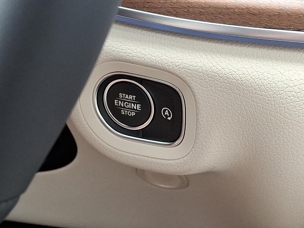 new 2025 Mercedes-Benz GLE 350 car, priced at $78,330
