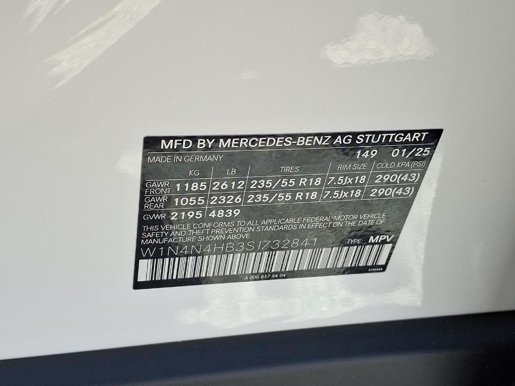 new 2025 Mercedes-Benz GLA 250 car
