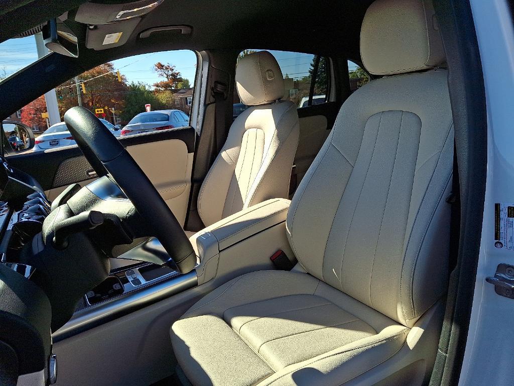 used 2025 Mercedes-Benz GLA 250 car, priced at $39,900