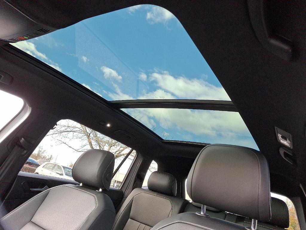 used 2023 Volkswagen Tiguan car, priced at $25,900