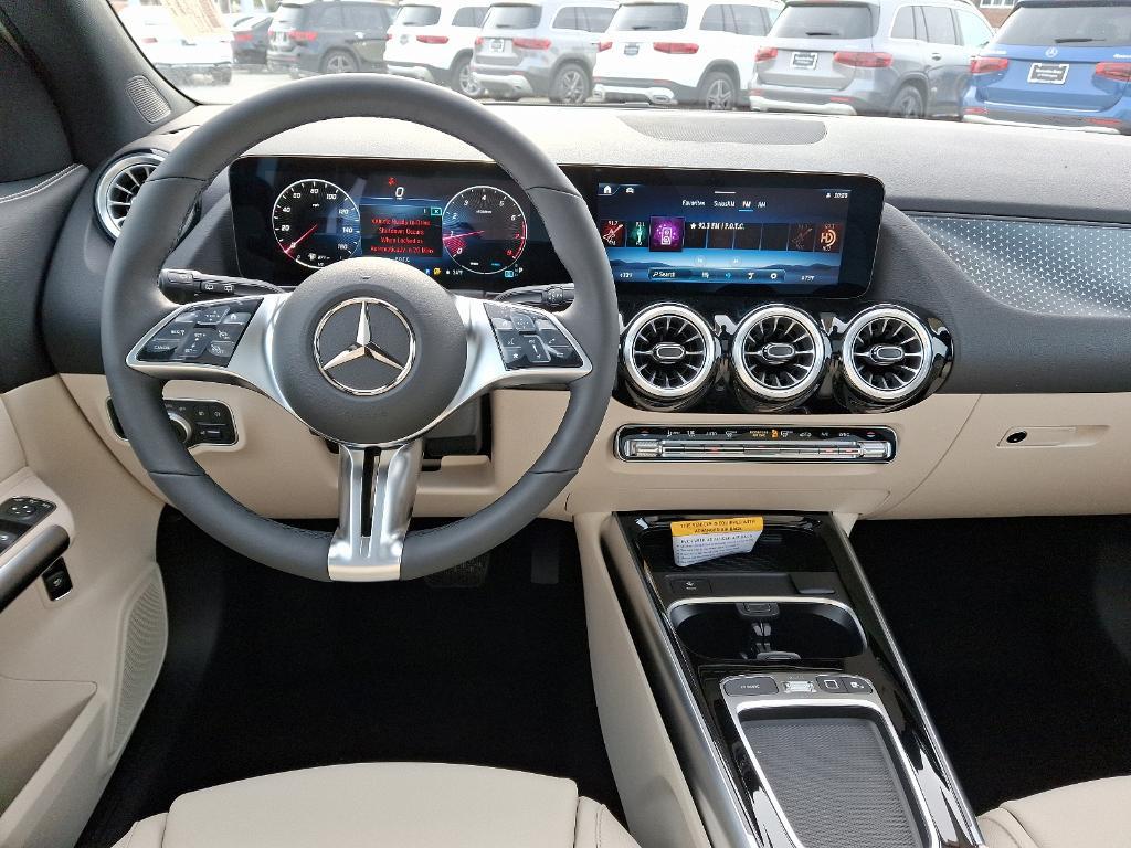 new 2025 Mercedes-Benz GLA 250 car, priced at $49,395