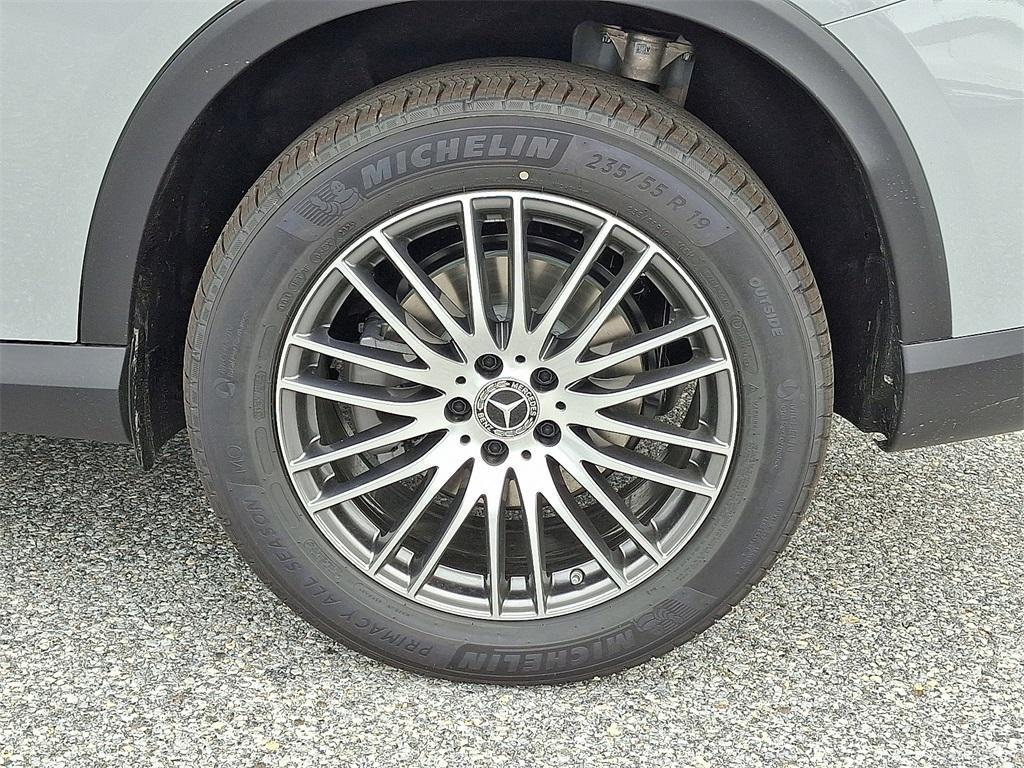 new 2026 Mercedes-Benz GLC 300 car, priced at $58,885