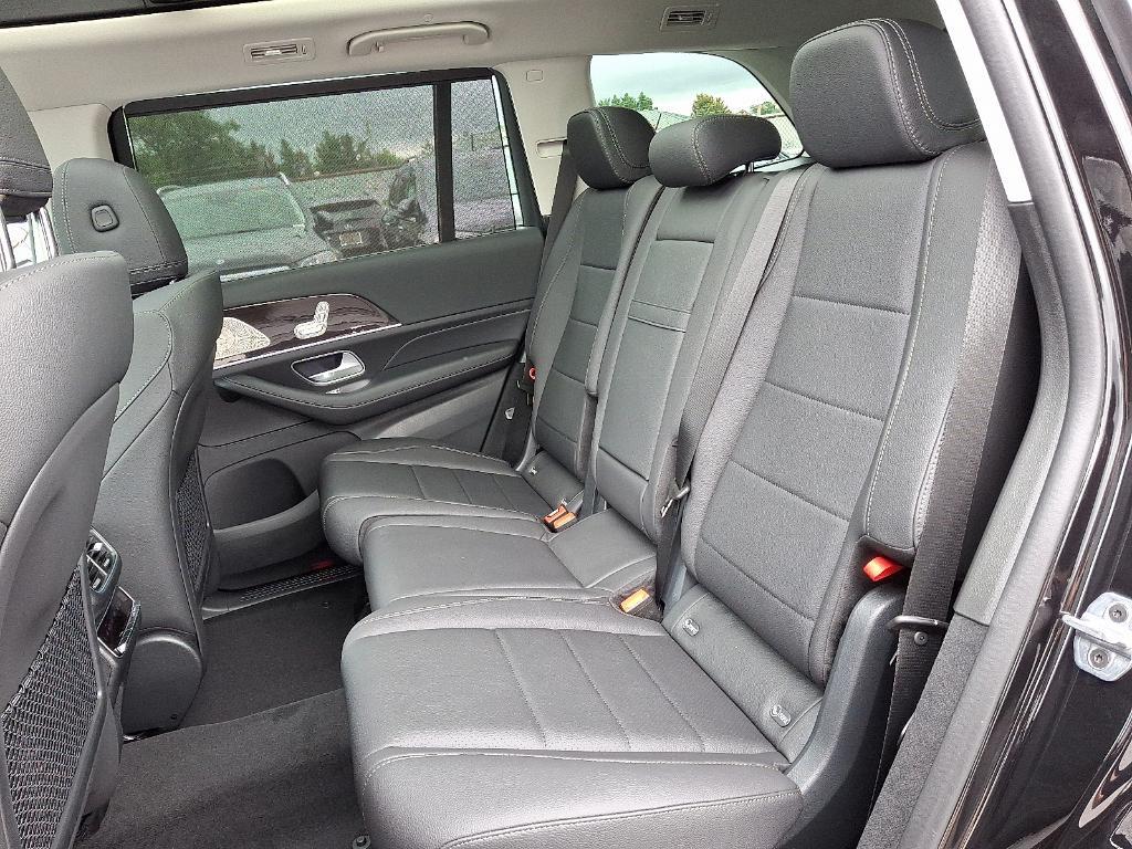 new 2025 Mercedes-Benz GLS 450 car, priced at $93,415