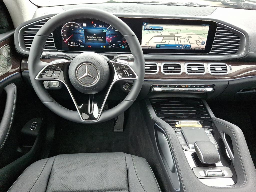 new 2025 Mercedes-Benz GLS 450 car, priced at $93,415