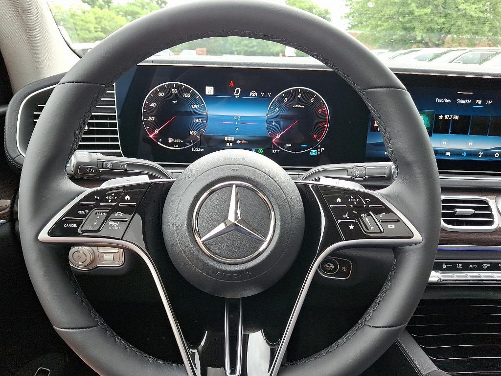 new 2025 Mercedes-Benz GLS 450 car, priced at $93,415