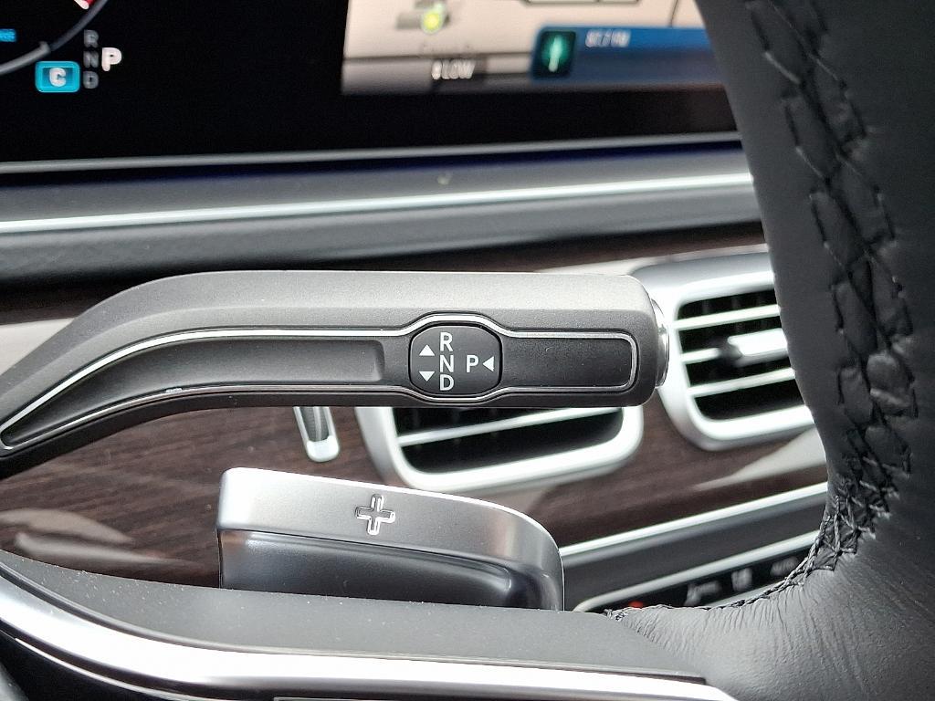 new 2025 Mercedes-Benz GLS 450 car, priced at $93,415