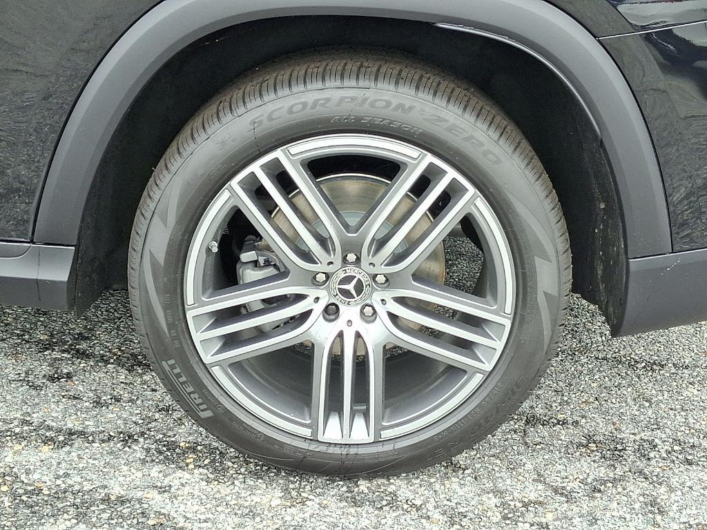 new 2025 Mercedes-Benz GLS 450 car, priced at $93,415