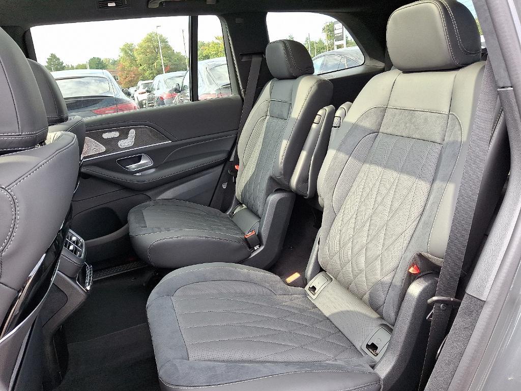 new 2026 Mercedes-Benz AMG GLS 63 car, priced at $172,345