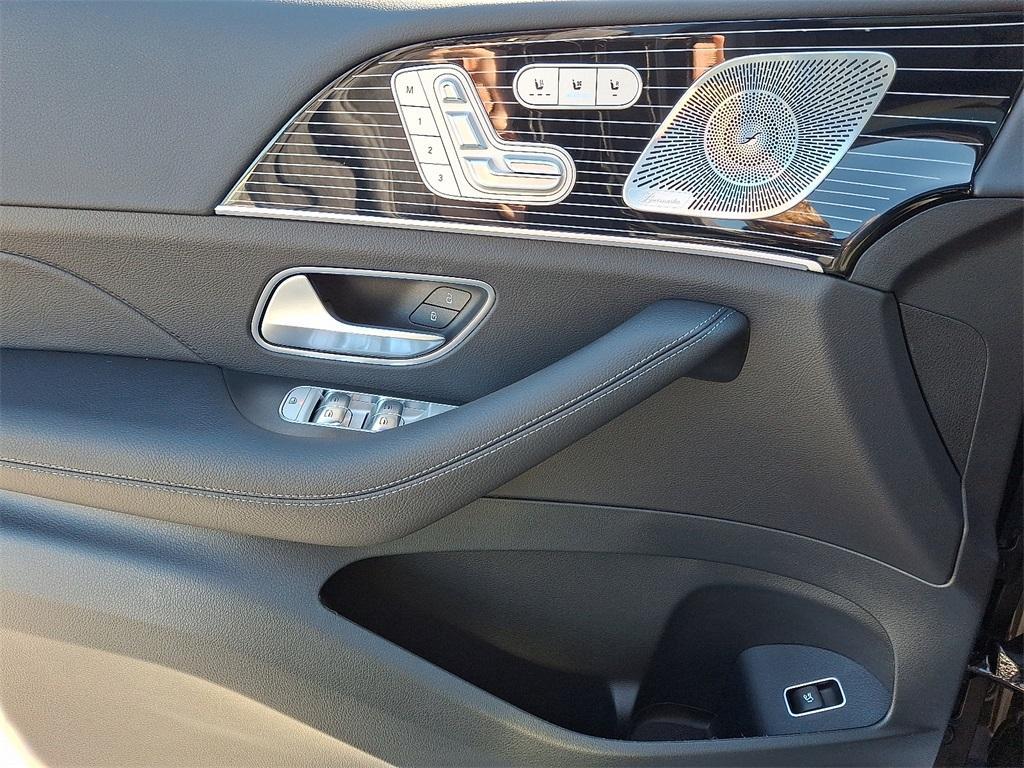 new 2026 Mercedes-Benz GLE 450 car, priced at $81,685