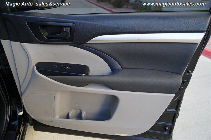 used 2019 Toyota Highlander car, priced at $19,990