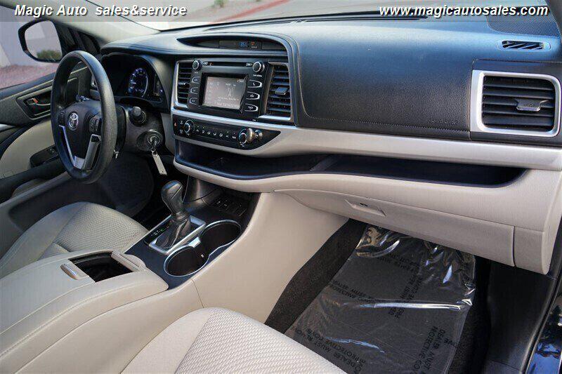 used 2019 Toyota Highlander car, priced at $19,990