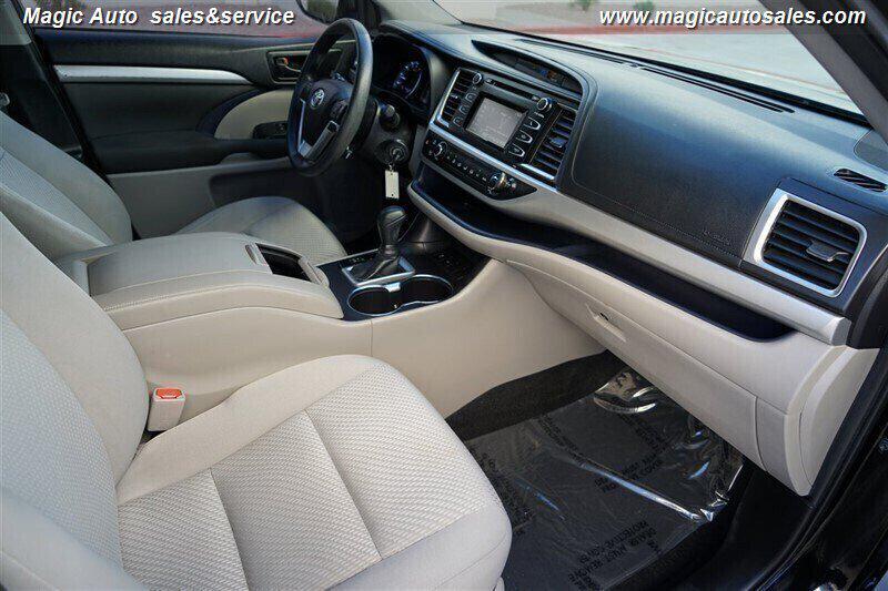 used 2019 Toyota Highlander car, priced at $19,990