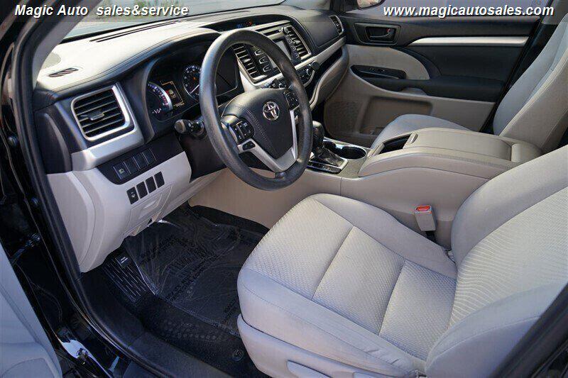 used 2019 Toyota Highlander car, priced at $19,990