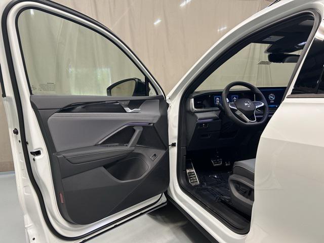 new 2025 Volkswagen Tiguan car, priced at $39,191