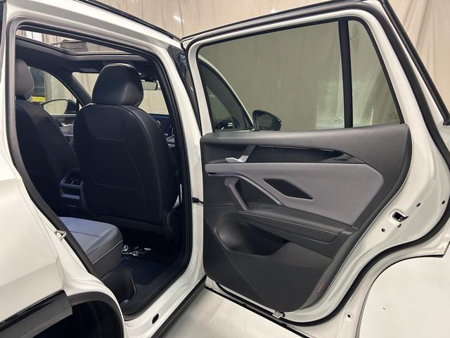 new 2025 Volkswagen Tiguan car, priced at $39,191