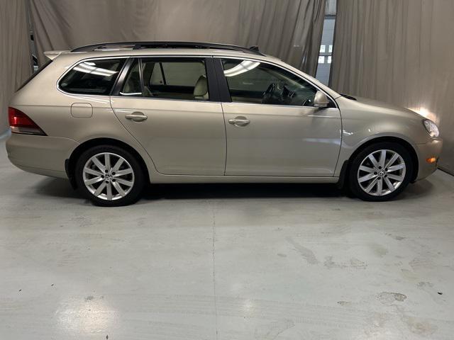 used 2014 Volkswagen Jetta SportWagen car, priced at $9,700