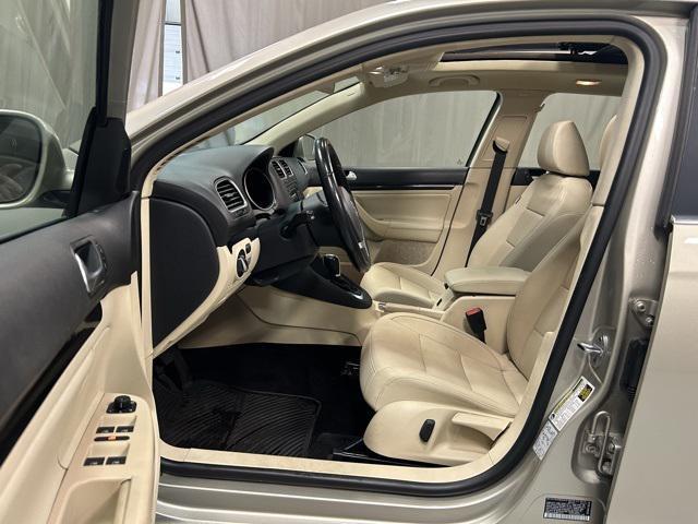 used 2014 Volkswagen Jetta SportWagen car, priced at $9,700