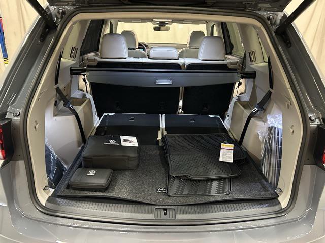 new 2025 Volkswagen Atlas car, priced at $52,651