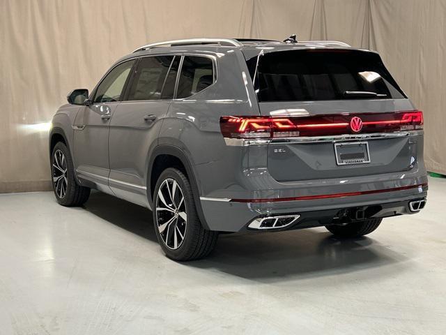 new 2025 Volkswagen Atlas car, priced at $52,651