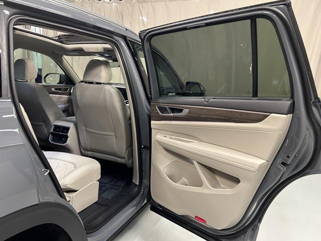 new 2025 Volkswagen Atlas car, priced at $52,651