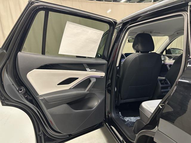new 2025 Volkswagen Tiguan car, priced at $34,076