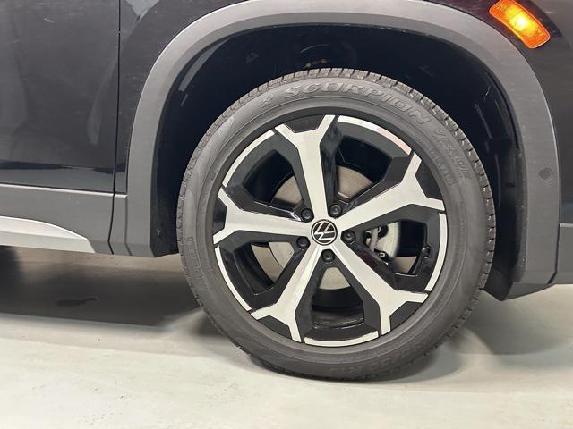 new 2025 Volkswagen Tiguan car, priced at $34,076