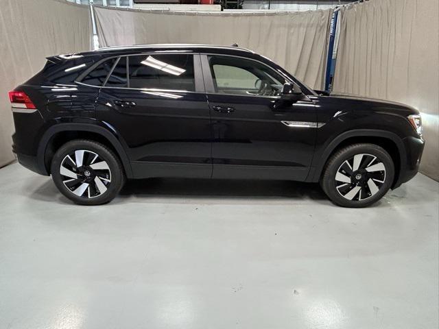 new 2026 Volkswagen Atlas Cross Sport car, priced at $47,382