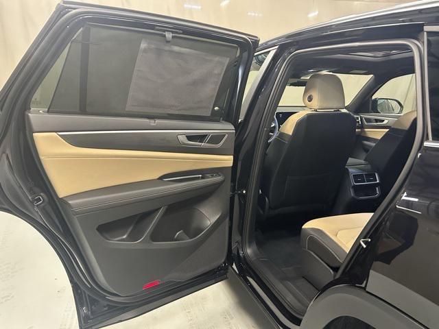 new 2026 Volkswagen Atlas Cross Sport car, priced at $47,382