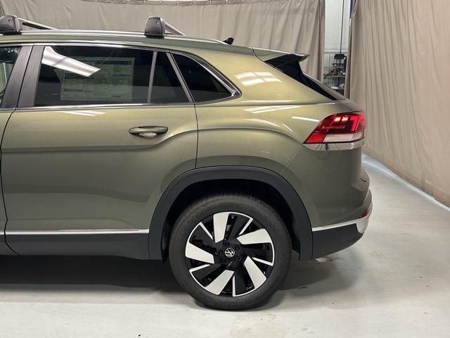 new 2025 Volkswagen Atlas Cross Sport car, priced at $49,611
