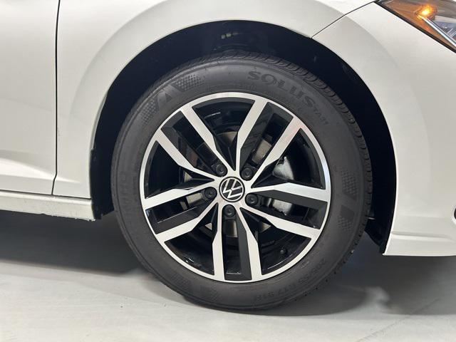 new 2025 Volkswagen Jetta car, priced at $27,037