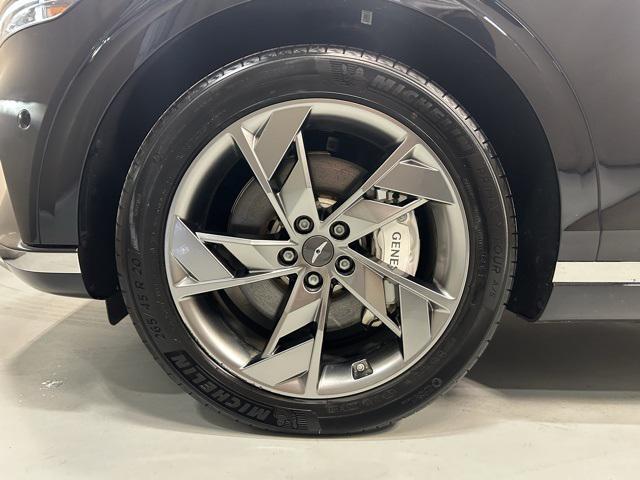 used 2024 Genesis Electrified GV70 car, priced at $42,999