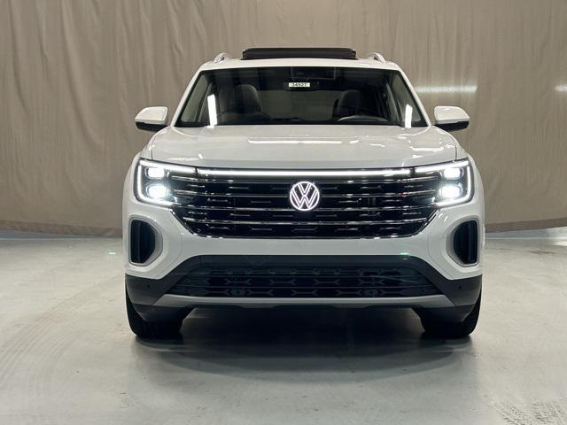 new 2025 Volkswagen Atlas car, priced at $48,341
