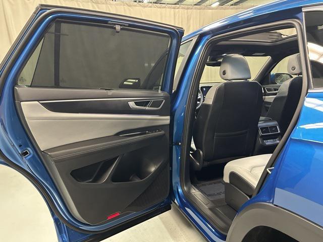 used 2024 Volkswagen Atlas Cross Sport car, priced at $38,900