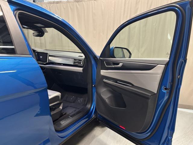 used 2024 Volkswagen Atlas Cross Sport car, priced at $38,900