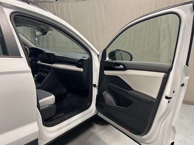 new 2025 Volkswagen Taos car, priced at $26,521