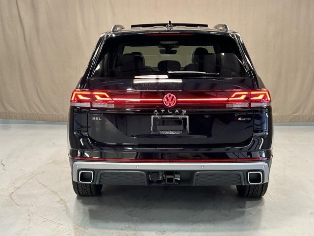 new 2024 Volkswagen Atlas car, priced at $47,528