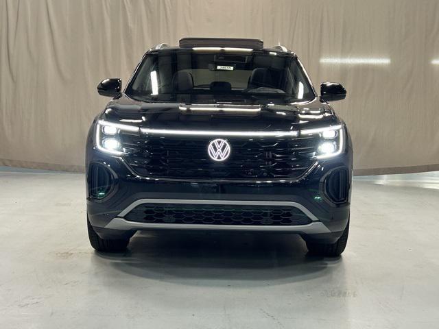 new 2025 Volkswagen Atlas Cross Sport car, priced at $47,181