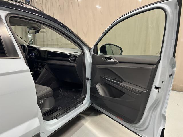 new 2025 Volkswagen Taos car, priced at $32,751