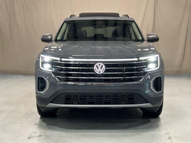 new 2025 Volkswagen Atlas car, priced at $47,990
