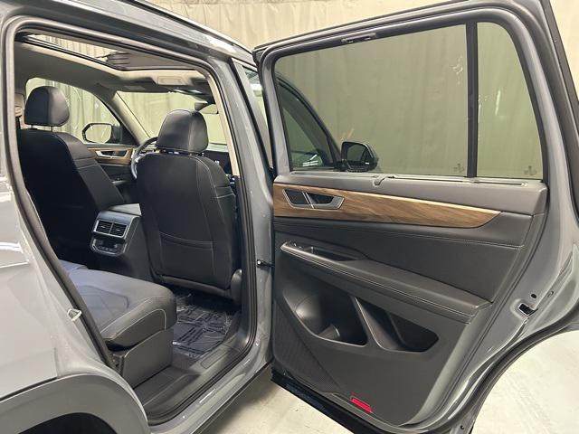 new 2025 Volkswagen Atlas car, priced at $47,990