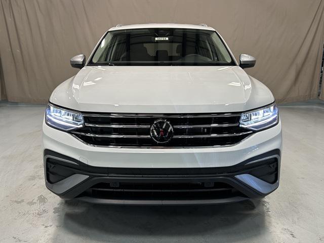 new 2024 Volkswagen Tiguan car, priced at $31,494