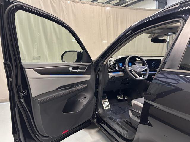 used 2024 Volkswagen Atlas car, priced at $40,100