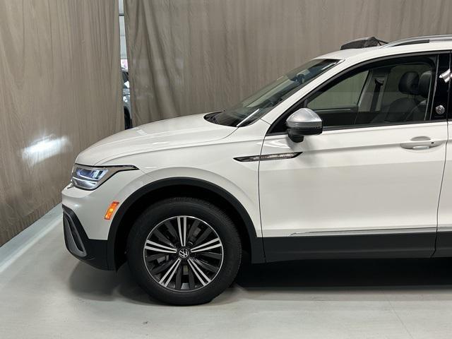 new 2024 Volkswagen Tiguan car, priced at $32,610