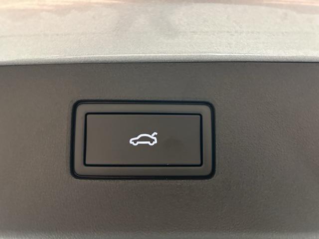 new 2025 Volkswagen Tiguan car, priced at $34,218