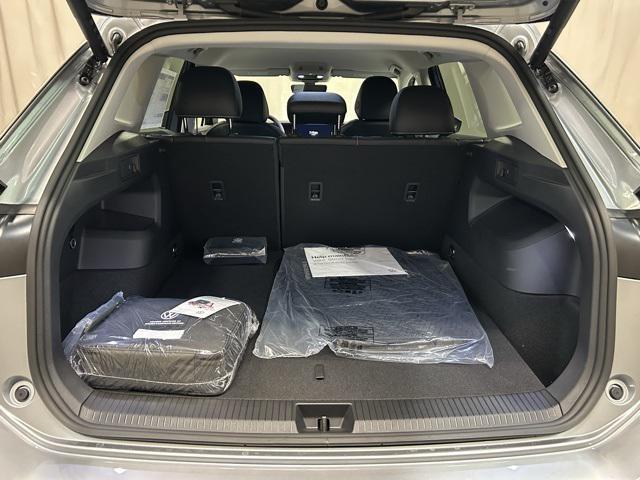 new 2025 Volkswagen Tiguan car, priced at $34,218